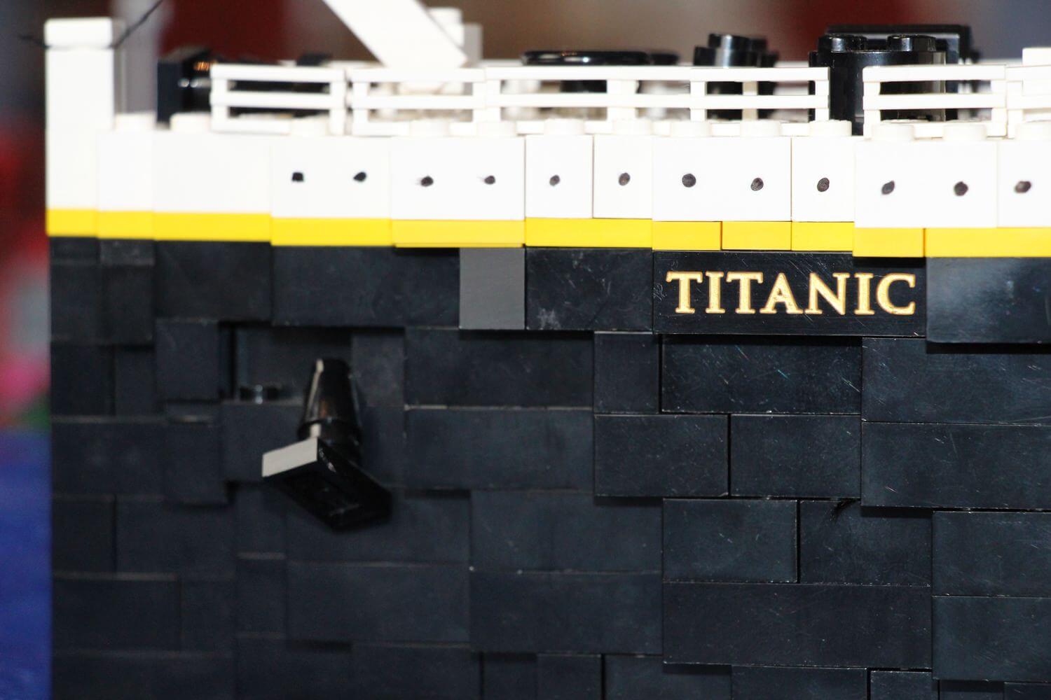 Titanic Schriftzug Logo